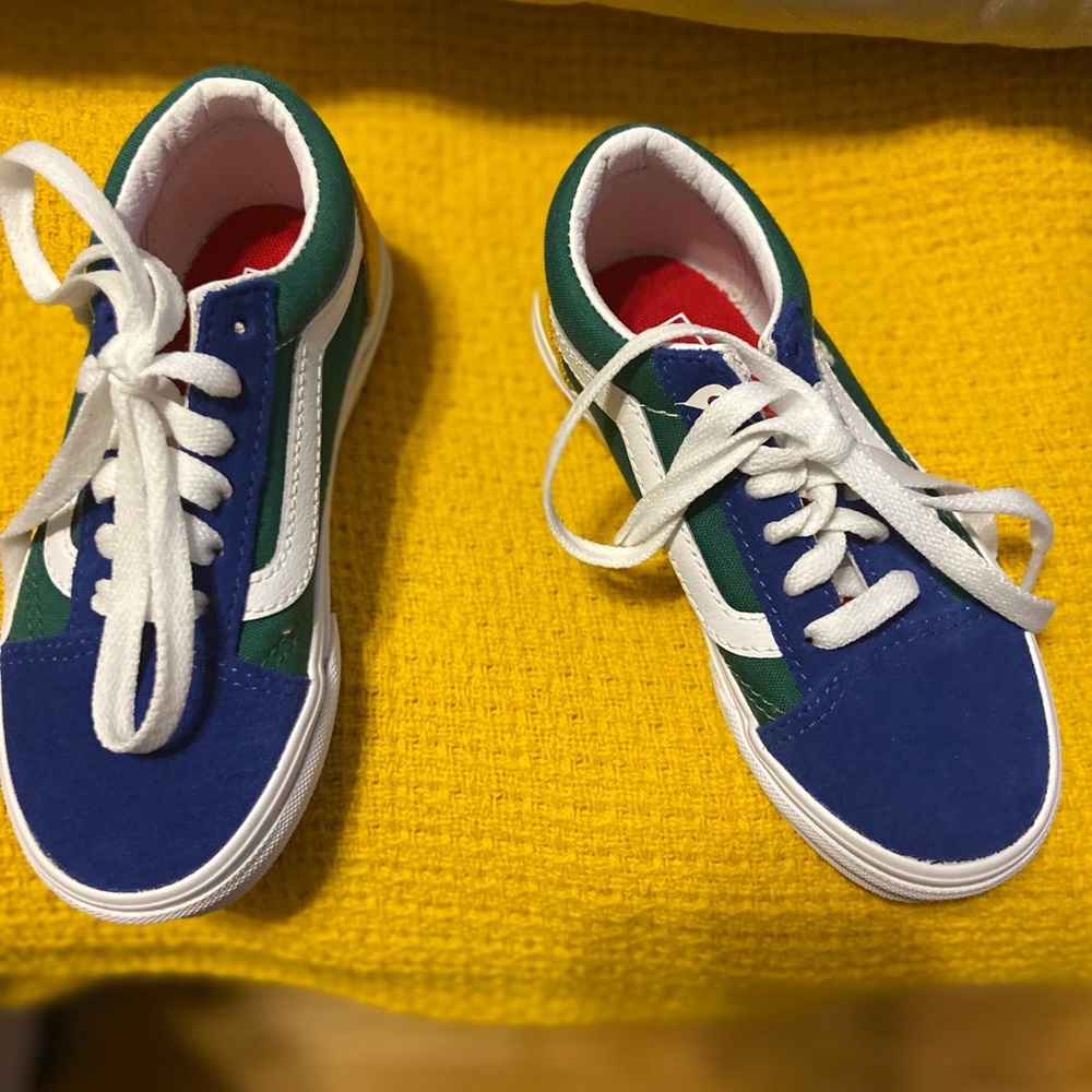 NWOT🔥Van’s Color blocker Red, Blue Yellow Sneakers